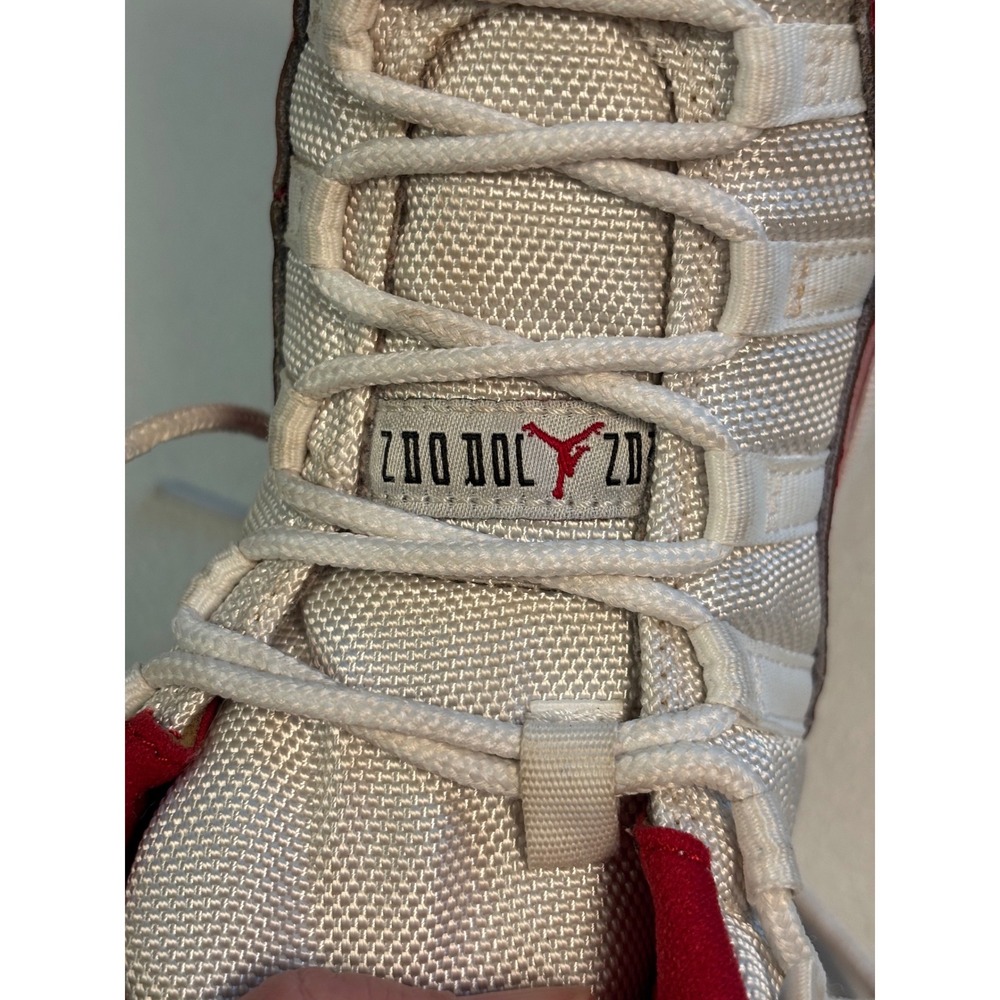 Nike Air‎ Jordan 11 Retro Cherry White Red Patent Leather Youth GS Shoes 1Y EUC - Picture 9 of 13